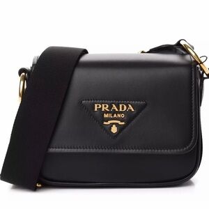 Authentic Prada 1BD302 Pattina in Pelle Vitello Black Leather.